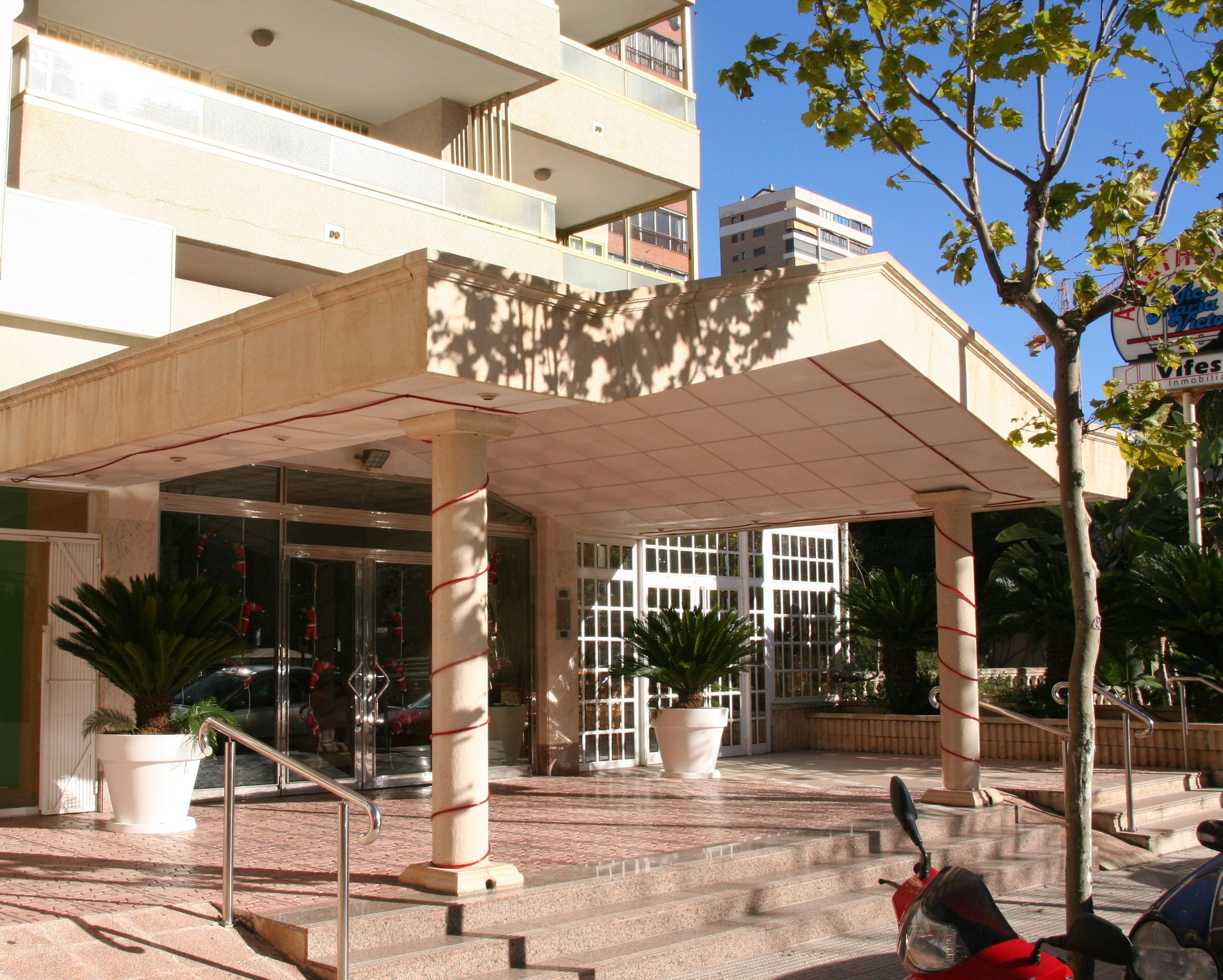 Apartamentos Maria Victoria Benidorm Luaran gambar