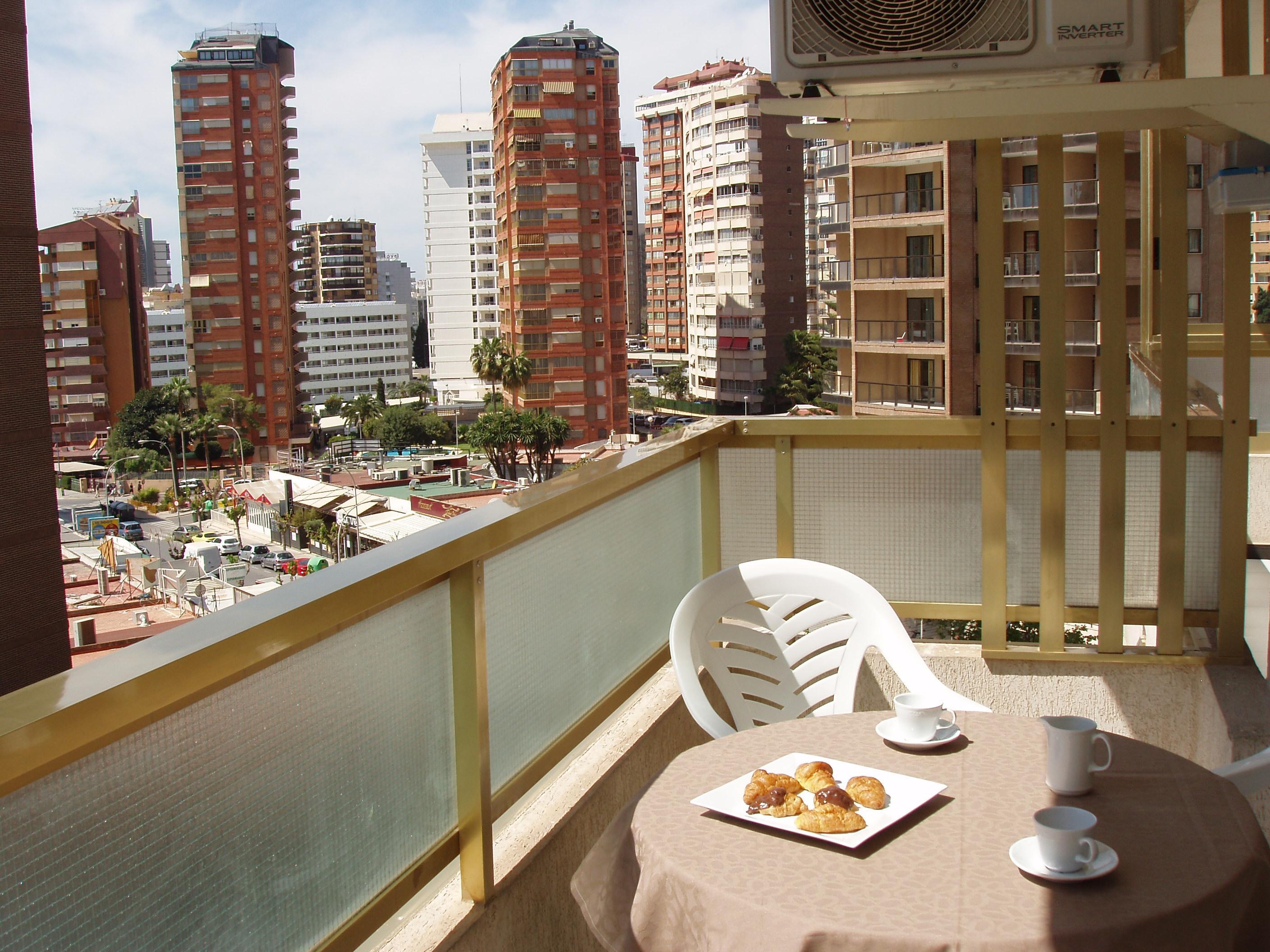 Apartamentos Maria Victoria Benidorm Luaran gambar