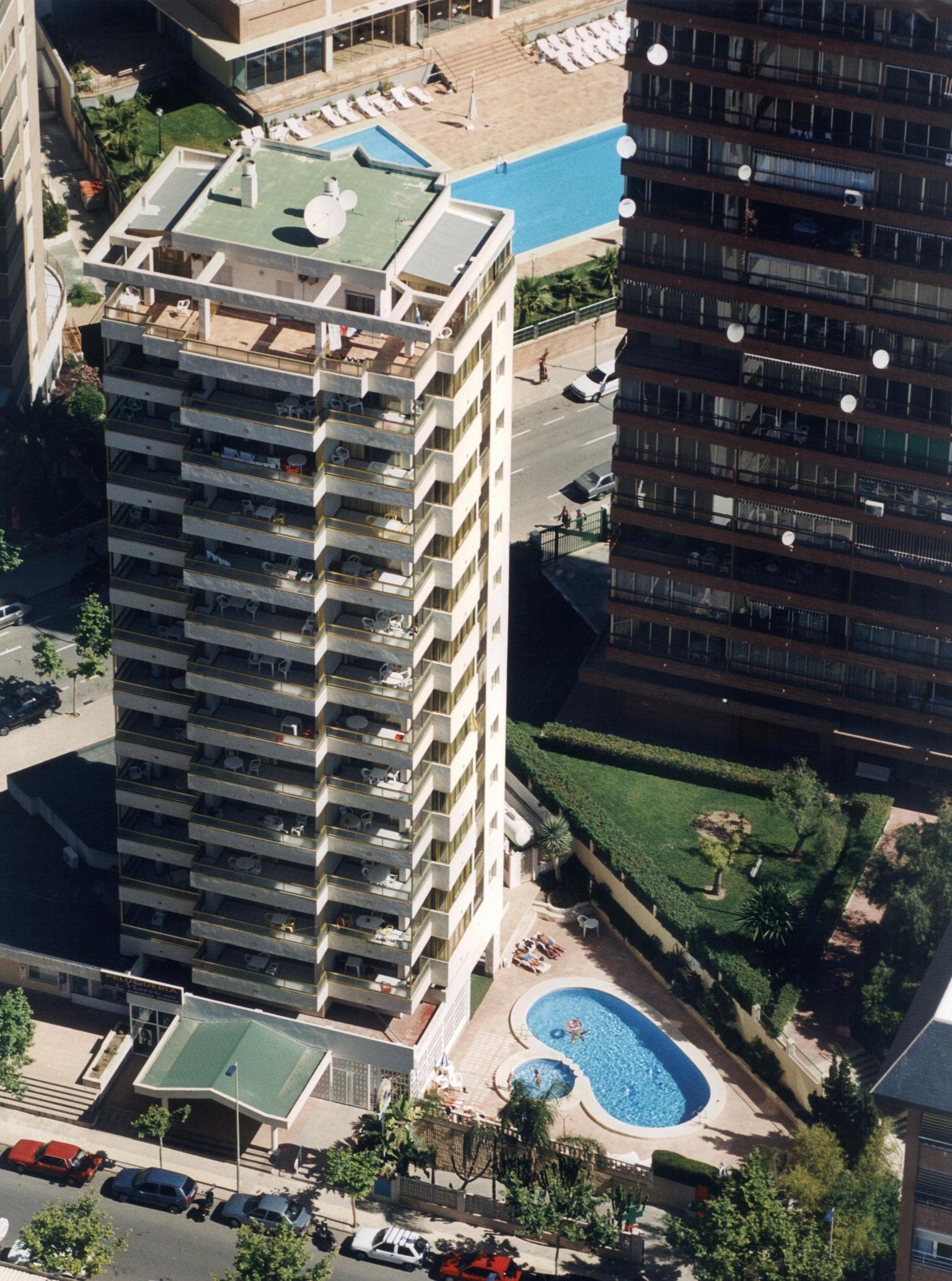 Apartamentos Maria Victoria Benidorm Luaran gambar