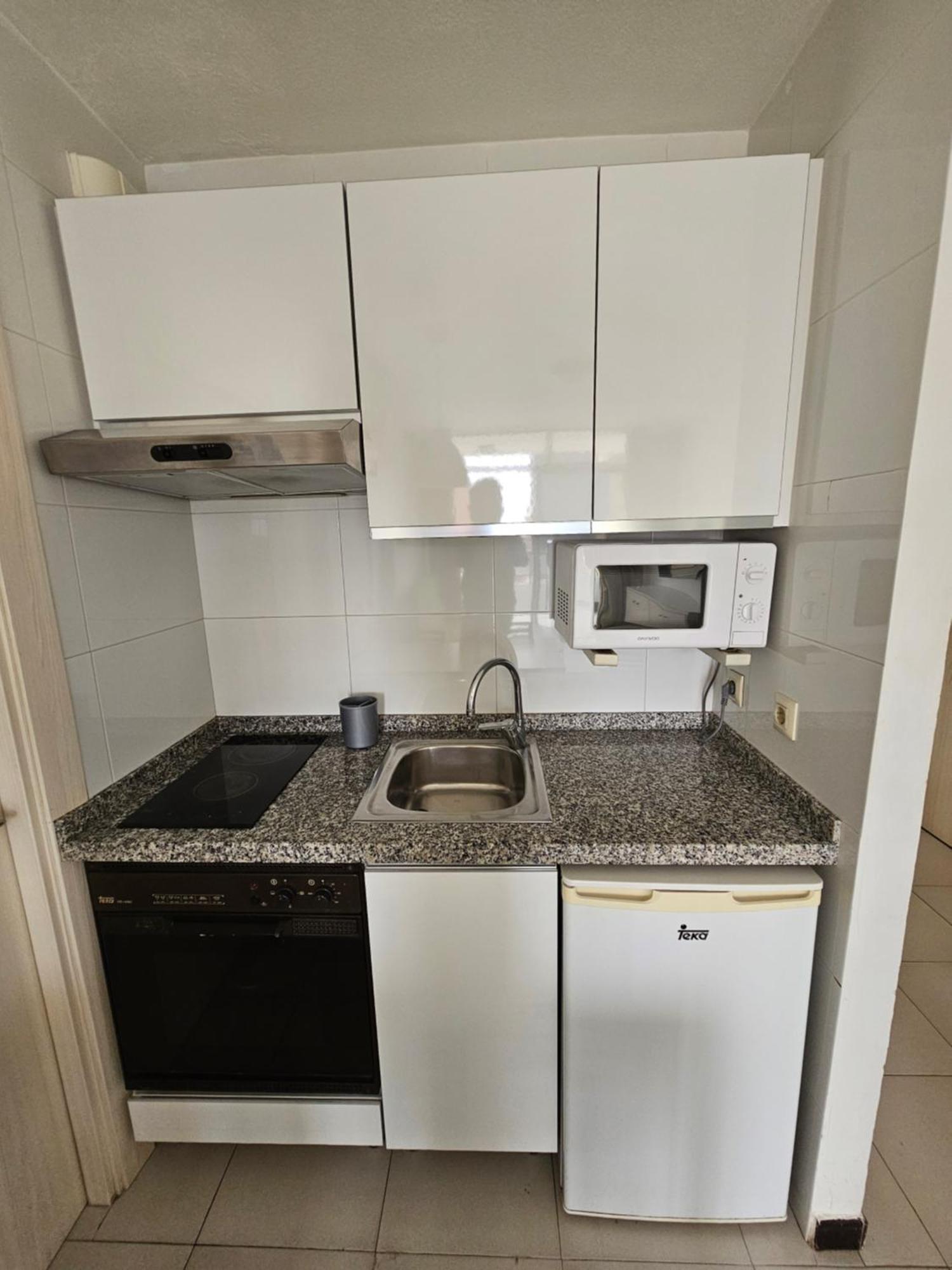 Apartamentos Maria Victoria Benidorm Luaran gambar