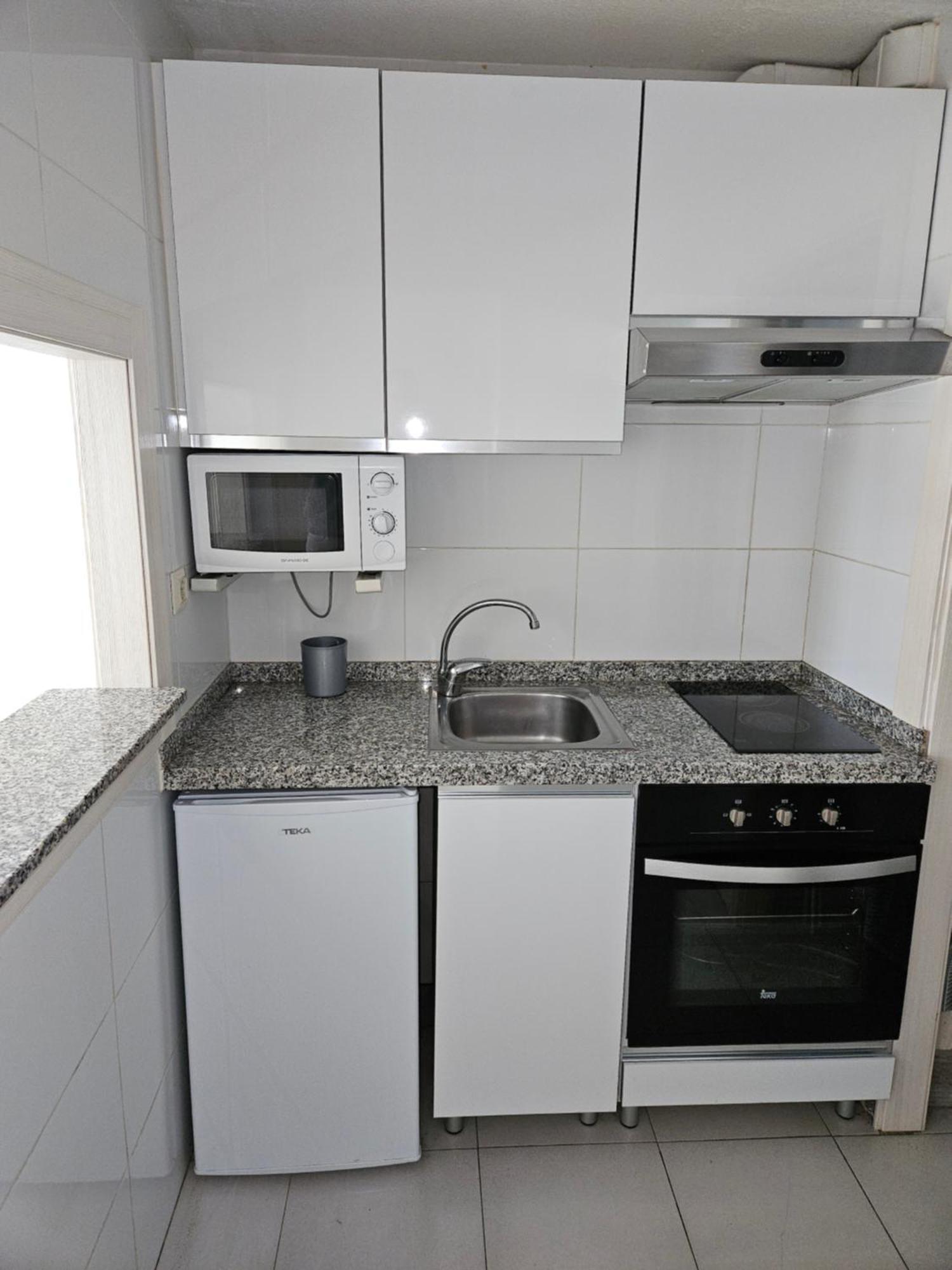 Apartamentos Maria Victoria Benidorm Luaran gambar