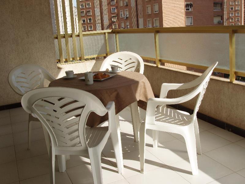 Apartamentos Maria Victoria Benidorm Bilik gambar