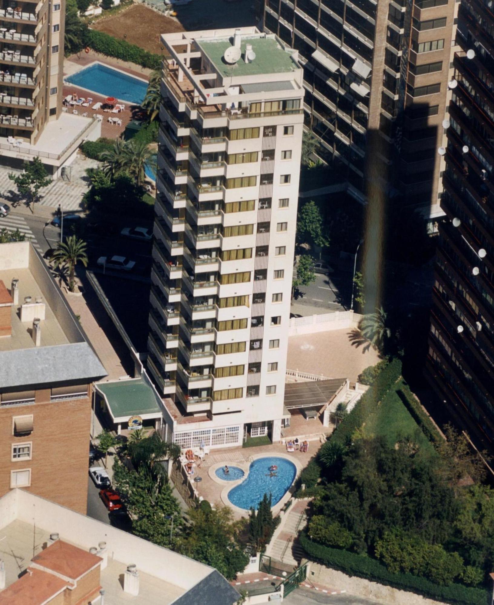 Apartamentos Maria Victoria Benidorm Luaran gambar