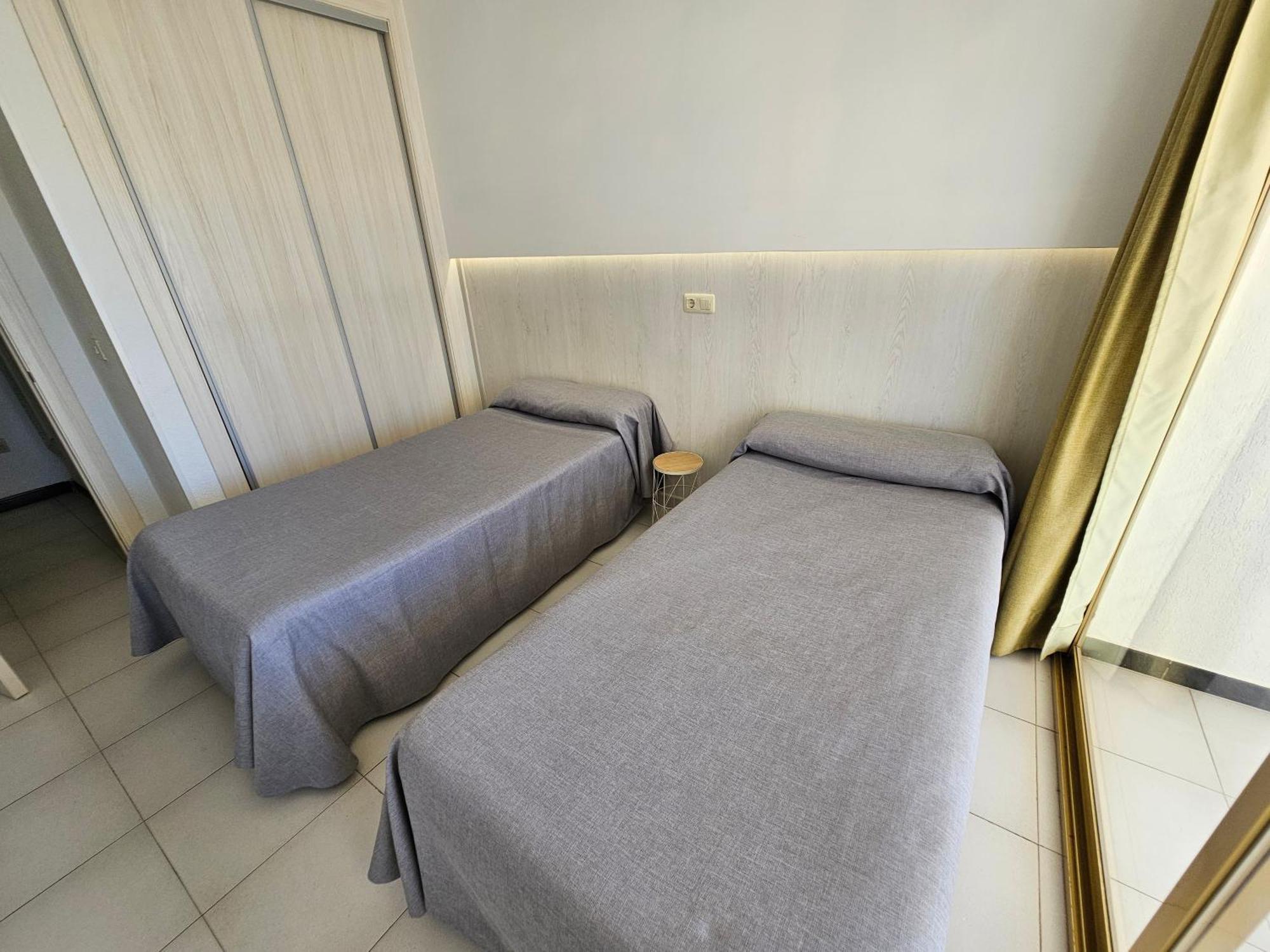Apartamentos Maria Victoria Benidorm Luaran gambar