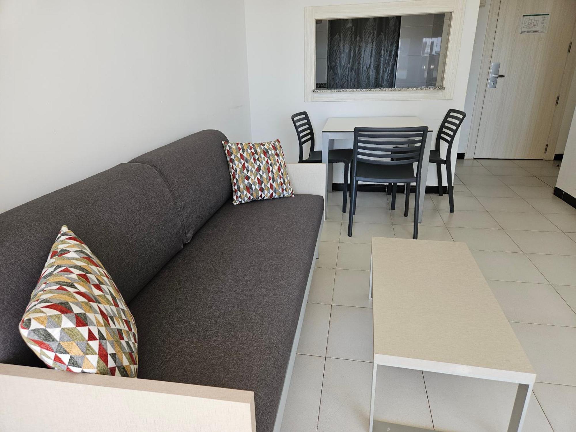 Apartamentos Maria Victoria Benidorm Luaran gambar