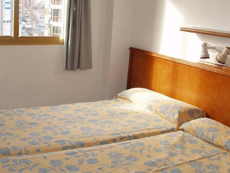 Apartamentos Maria Victoria Benidorm Luaran gambar