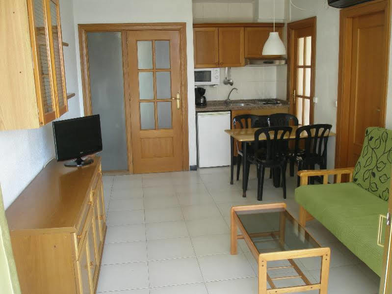 Apartamentos Maria Victoria Benidorm Luaran gambar