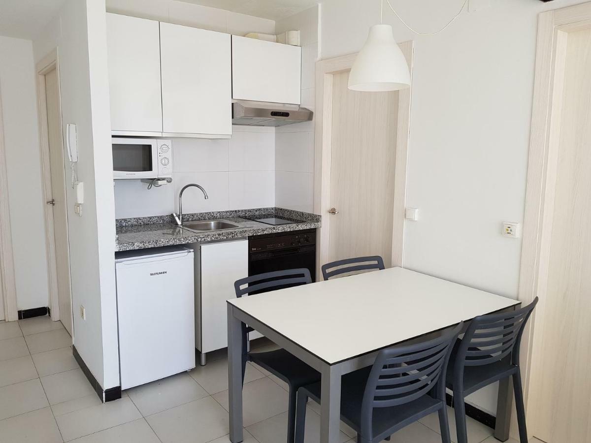 Apartamentos Maria Victoria Benidorm Luaran gambar