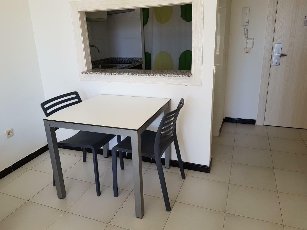 Apartamentos Maria Victoria Benidorm Luaran gambar