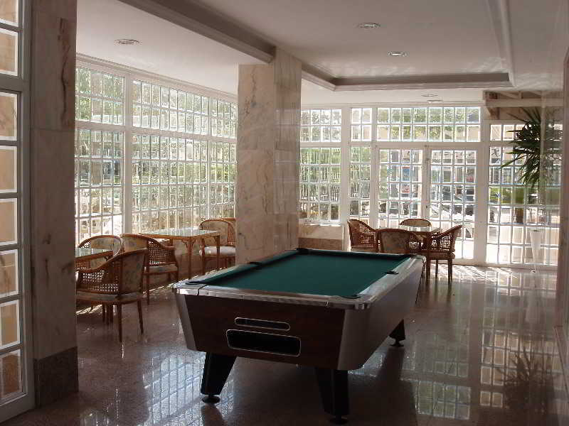Apartamentos Maria Victoria Benidorm Luaran gambar